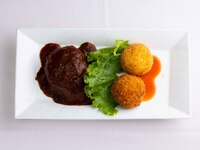 お正月【TableCheck予約特典　ソフトドリンクサービス付】◆伝統洋食を堪能する◆ダブルメインランチ【￥3509～】