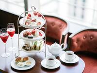 【CAFE】 Strawberry Afternoon Tea <Available from December 26>