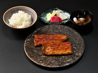 蒲焼き定食（上）