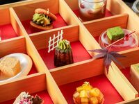 【11月】選べるメイン料理付イブニングハイティー