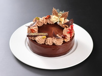 クリスマスケーキショコラキャラメルナッツ