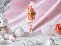 【Xmas2026】＜平日＞『大人のご褒美パフェ付きジュリークローズアフタヌーンティー』心躍る世界観へと贅沢に落とし込んだ特別コラボレーション！マリアージュフレール1杯＋その他ドリンクお替り自由　11/4～1/11