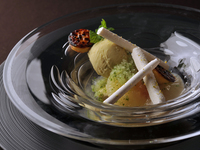 【Xmas2026】 12/19.20.24.25  17:30予約【公式㏋★窓席確約】　旬の食材×国産牛フィレの贅沢クリスマスディナー 　乾杯酒付　