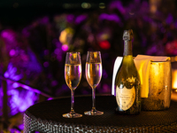 Pop-up Champagne Bar — Premium Seat <with 2017 Dom Pérignon>