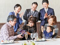 [Private Room x Family Anniversary Celebration] Includes a message cake and memorial newspaper! Celebrate your special day with authentic French cuisine.