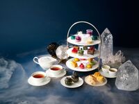 【Online Special Guaranteed tower view seat】 Crystal Afternoon Tea with a glass of champagne