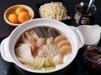 Gather around a kotatsu! Kiwami Dashi Oden Set — Adult (¥2,480 per person). Observation deck fee not included.