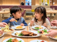 12/19~30 한정 🎄 크리스마스 & 홀리데이 디너 뷔페 미취학 아동 무료
