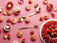 【MoonGlow】【Friday】~Guaranteed window seat~ Sky Strawberry Buffet ~ An adult strawberry-picking experience at 100 meters above ground, where the view itself is a feast ~