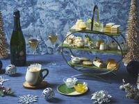 Afternoon tea set (with a glass of champagne)