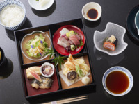 2027/1/4- 松花堂弁当